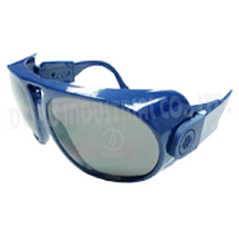 Prescription safety eyewear with adjustable temples