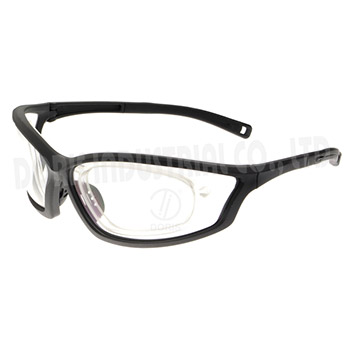 Vollrahmen-Schutzbrille mit RX-Einsätzen erhältlich