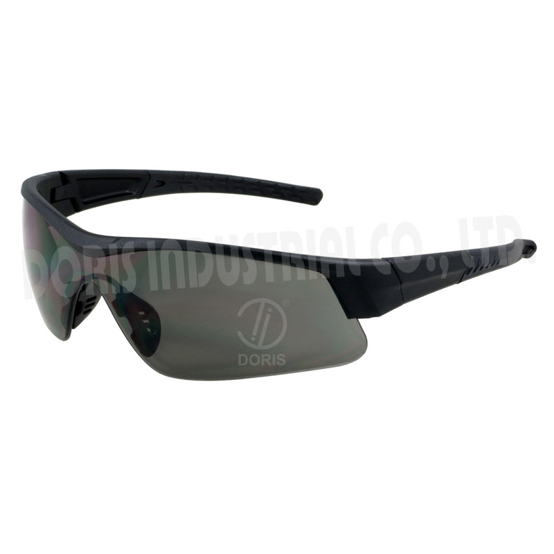 Half frame safety spectacles with one piece polycarbonate lens