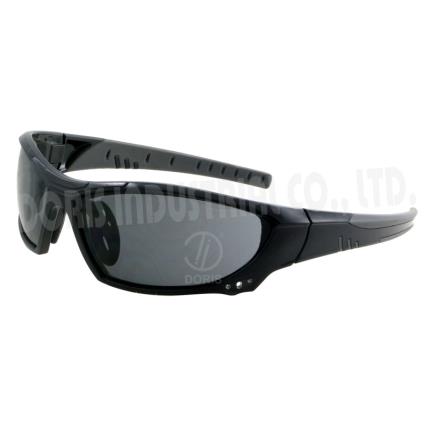 Gafas de seguridad de montura completa con orificios de ventilaci&#xF3;n en el marco