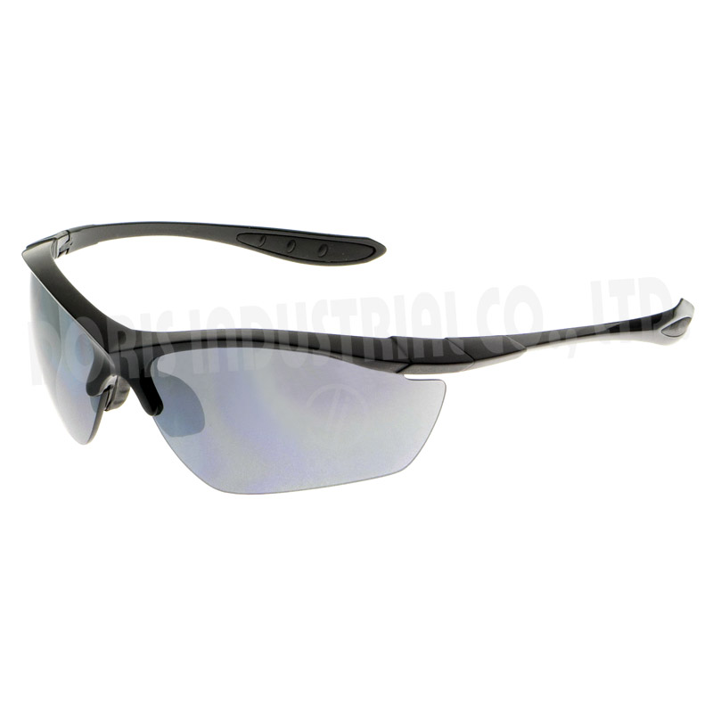 Safety eyewear with soft rubber nose pad